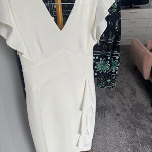 DKNY Ivory Ruffle Sleeve Sheath Dress – Size 6 – Elegant Cocktail / Wedding Gues